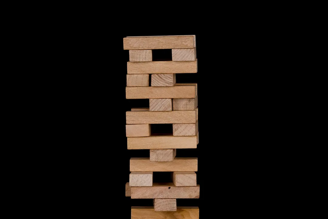 積み重ねた木のブロック